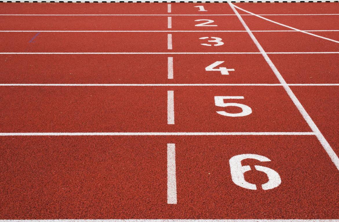 athletic-field-1867053_1920.jpg