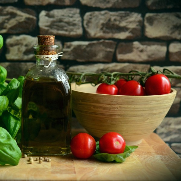olive-oil-1412361_1920-modified.jpg