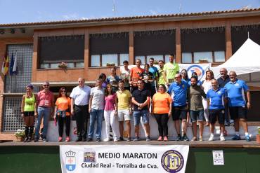 Gemma Arenas y Javier Martín vencen en la Media de C. Real – Torralba Cva.