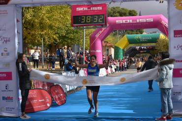 Esther Jiménez de los Galanes y Félix Galán reinan en el 10k de La Solana